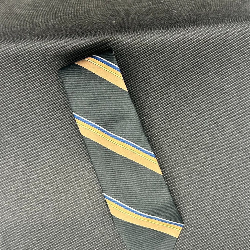 Vintage Marc de Paris men's polyester tie